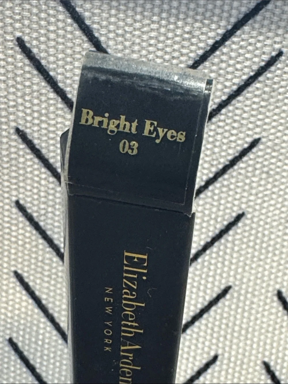 Elizabeth Arden High Drama Eyeliner Pencil in Black with Nude Smudge Tip